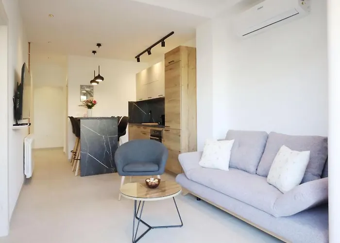 Maestral 아파트 *