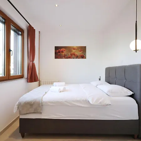 Apartment Maestral *