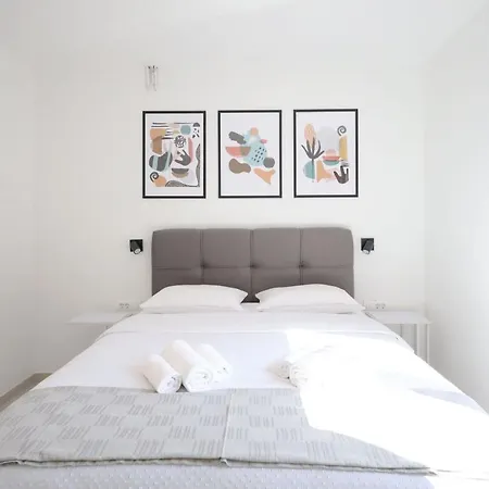Apartment Maestral *