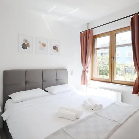 Maestral Apartment