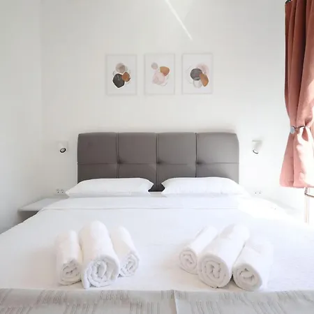 Apartment Maestral